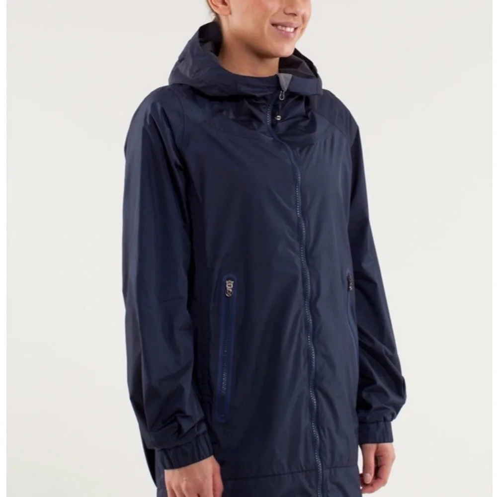 Lululemon - women’s navy No rain No Gain jacket hooded full zip up raincoat SZ 4